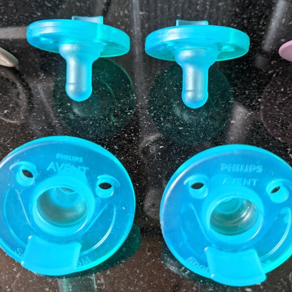 12-Pack of Binkies and Pacifiers for Multiple Ages! Avent, Itzy Ritzy and MORE! - Picture 3 of 8